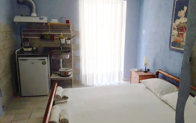 Artemis Studios & Apartments