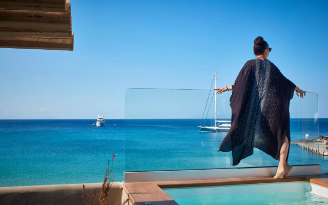 Kosmoplaz Beach Hotel
