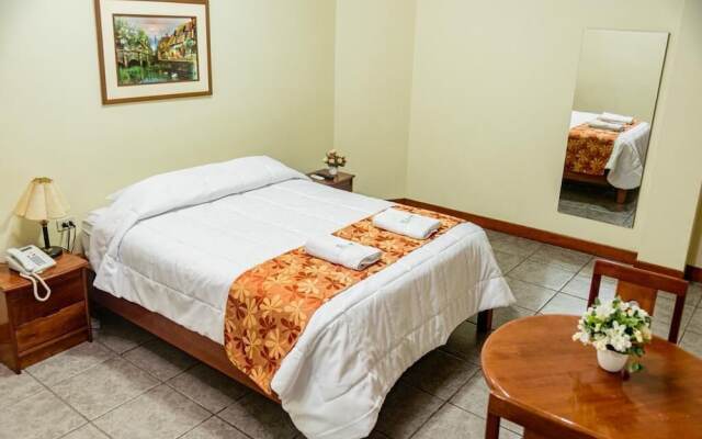 Hotel Oro Verde & Suites