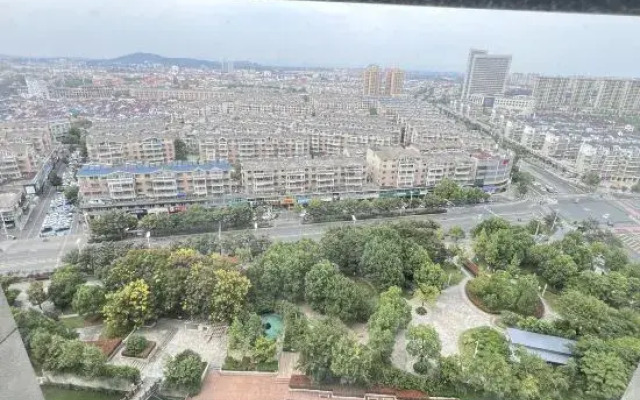 Guangde Lanbowan Apartment (Zhongying International Cinema Shop)