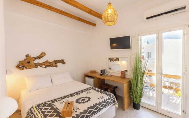 Parosquare Central Suites