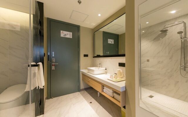 Ibis Shanghai Hongqiao Hongmei Road Hotel