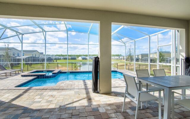 8912 Cabot Cliffs Dr