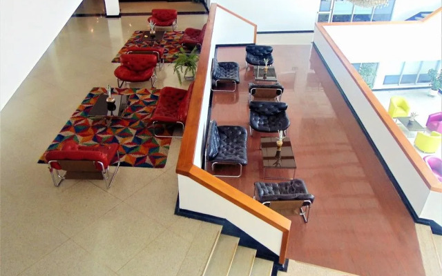 Hotel Hunza Y Centro De Convenciones