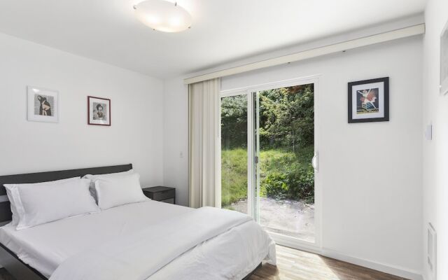 Epicurean remodel in central location