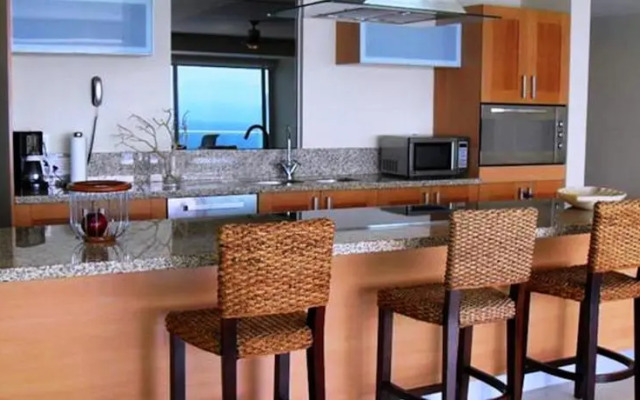 Peninsula 18-B Torre 2