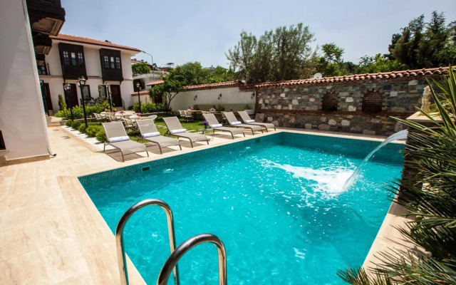 Livia Garden Hotel