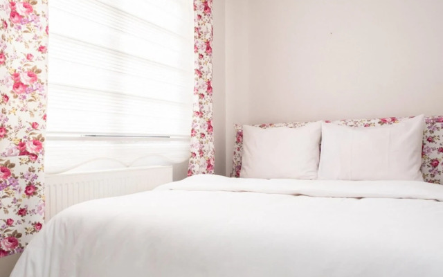 Central Flat Near Trendy Attractions in Kadikoy