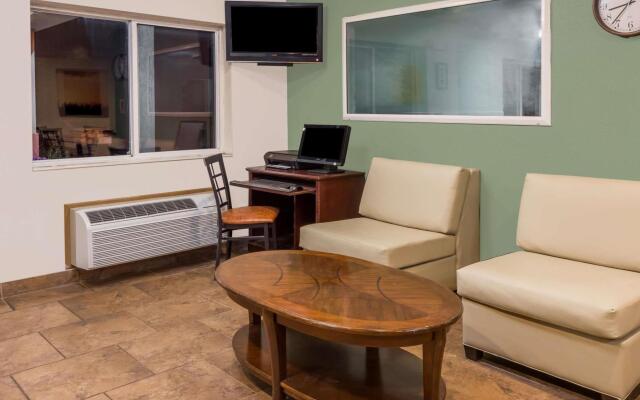 SureStay Plus Hotel by Best Western Bettendorf