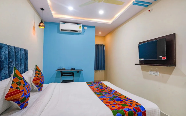 Fabhotel Grand Broholic