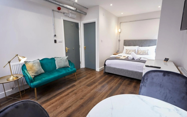 Three Cranes Serviced Apartments