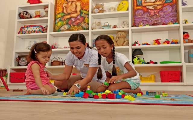 Costabella Tropical Beach Hotel