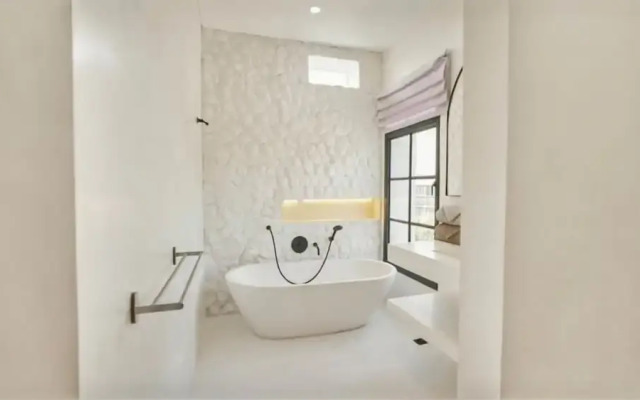 Samstiti Pool Suites Bingin Beach