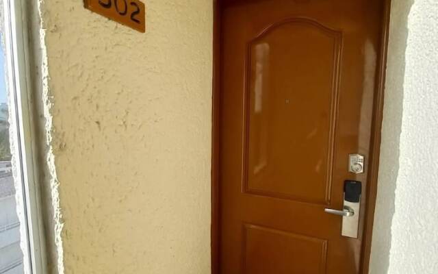 Room in Guest Room - Studio 502 Inside Cancun Resort