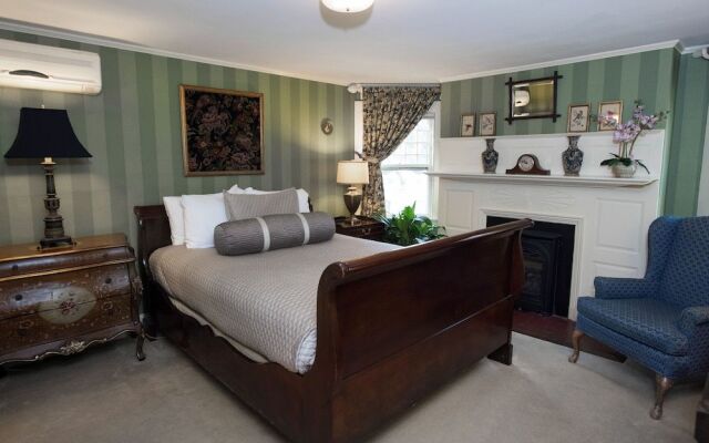 Ivy Lodge Bed & Breakfast