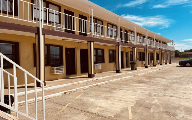 Premier Inn & Suites