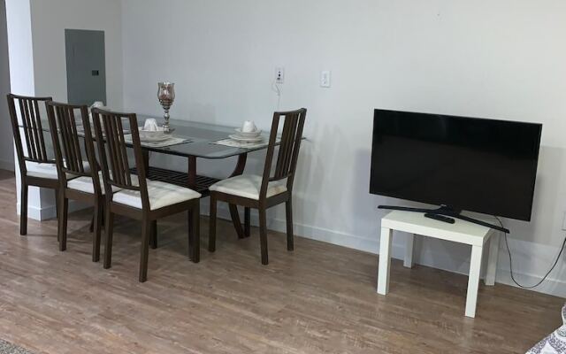 Hollywood Sweet Place