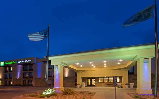 Holiday Inn Express Hotel & Suites Colby