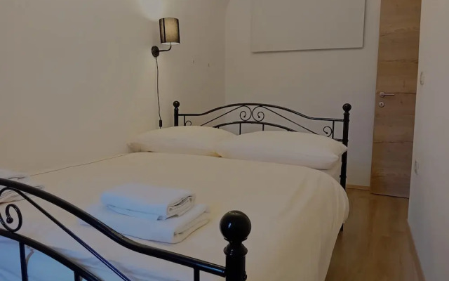 Vila Radolca Apartments and Rooms