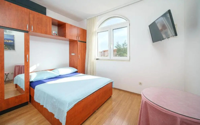 One-Bedroom Apartment in Miroslava Krleze I
