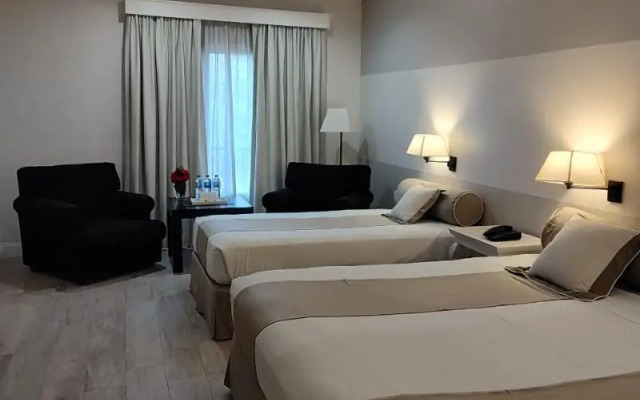 Loi Suites Recoleta Hotel