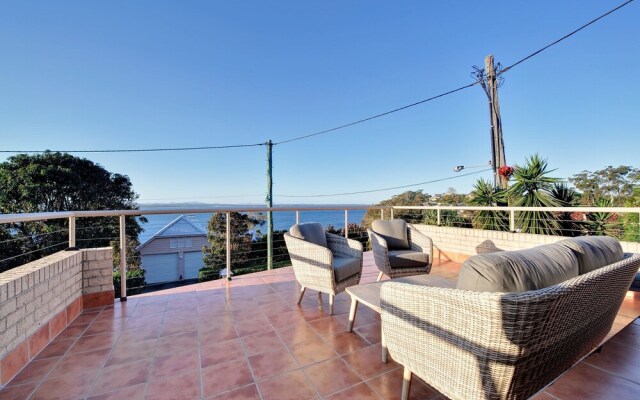 Sand & Sea, 1/13 Gloucester Street