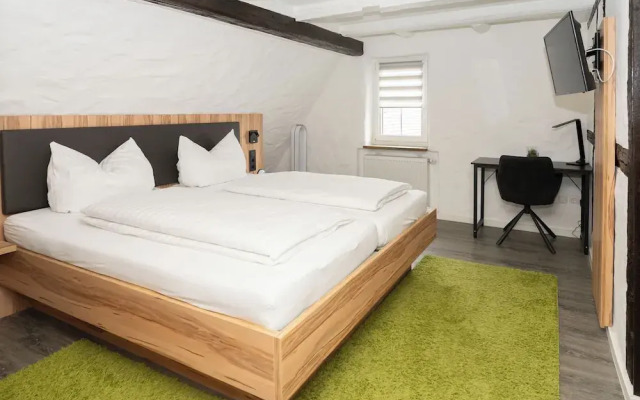 Hotel Garni BURG WALDENSTEIN