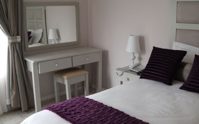 Empoza Sea View Guest House