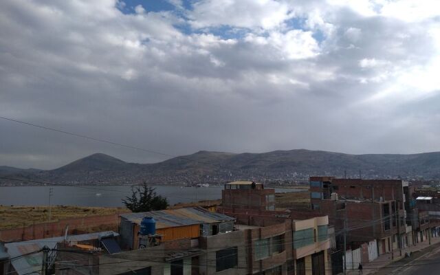 Hostal Vista al Lago