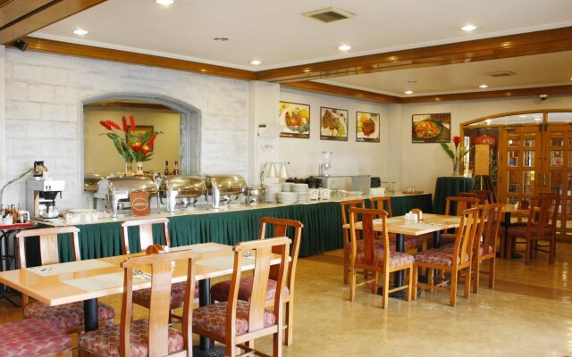 Aloha Hotel
