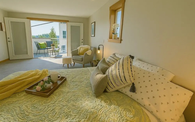 West Queen Anne Townhome