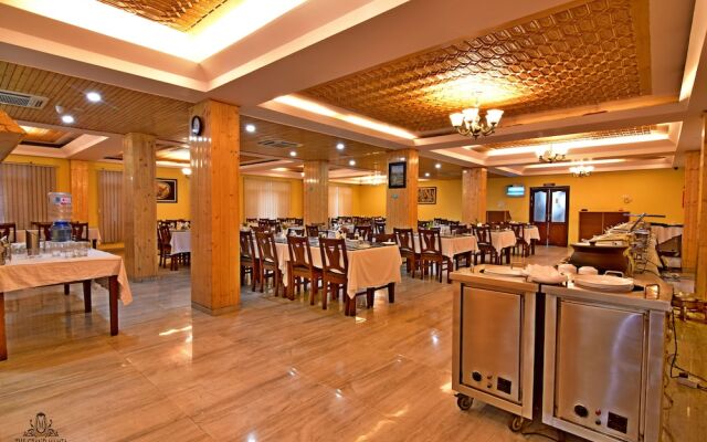 Hotel The Grand Mamta