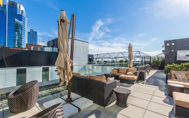 Pike's Place Lux Suites by Barsala