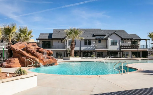 Red Cliffs Retreat Ocotillo #8 by RedAwning