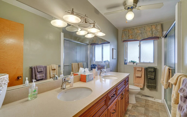 Castro Valley Home w/ Private Deck!