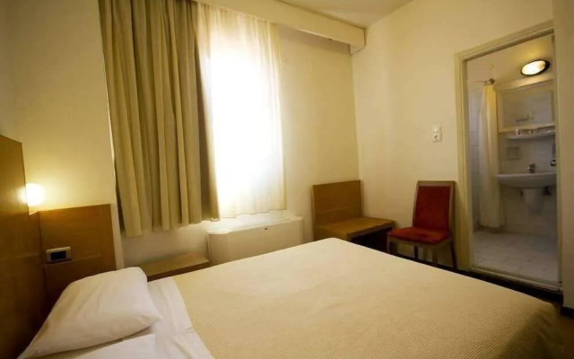 Diana Hotel - Image 4