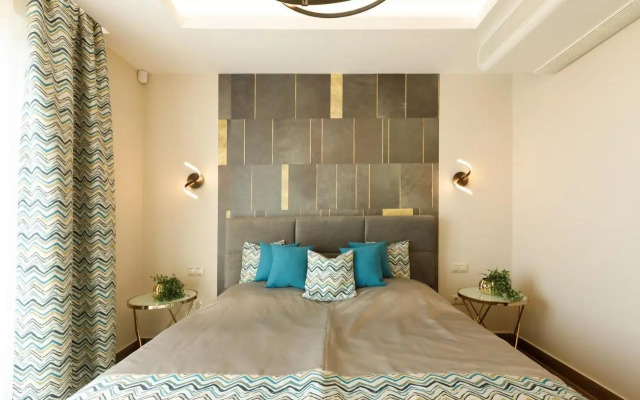 Royal Cafe Apartman