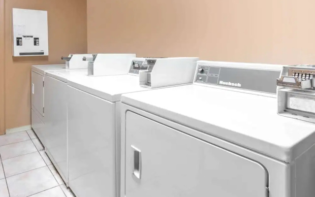 Ramada Coquitlam