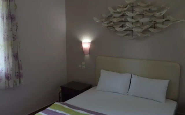 Diamond Palace Apartments