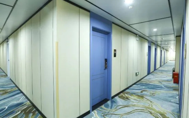 Impression Hotel (Wuhan City Vocational College Mahu Metro Station)