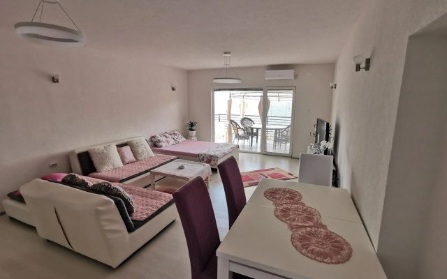 Apartment Ain Naum