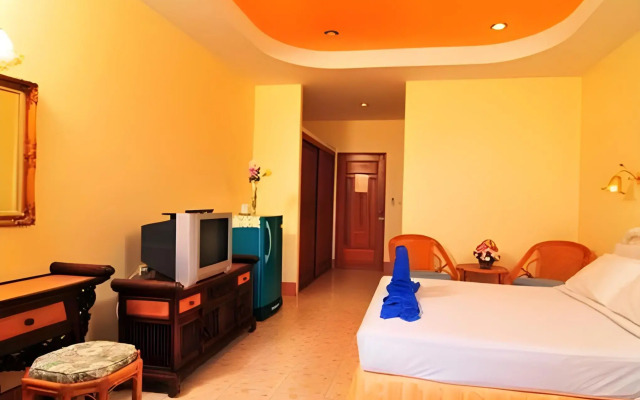 Baan Karon Hill Phuket Resort