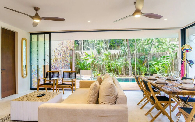Gorgeous Flowy Space with Wrap-around Private Pool