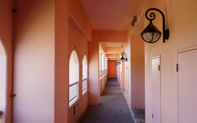 Hotel Breezebay Marina