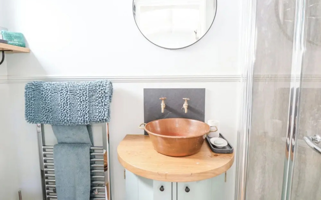 Damsel Shepherds Hut