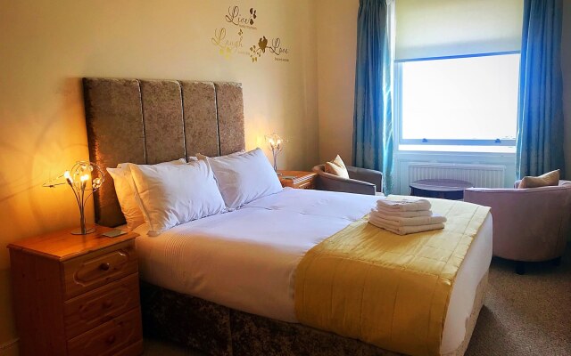 Marina Court Hotel