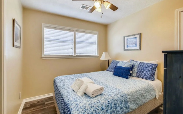 Barefoot Pelican by Ryson Vacation Rentals