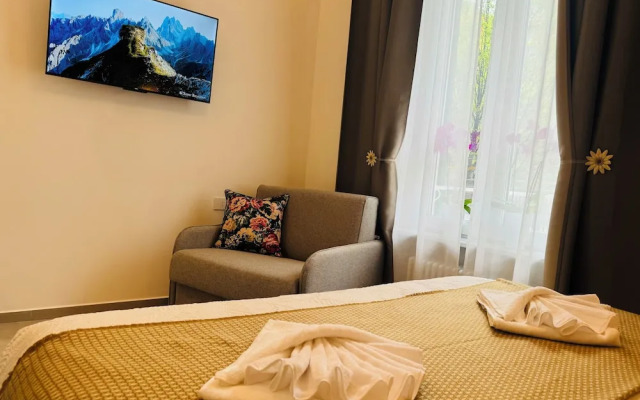 Lina Suites & Rooms