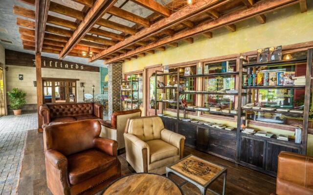 Luxury Oasis Apartment