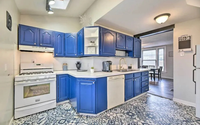 Tonawanda Apartment Steps to Niagara River!